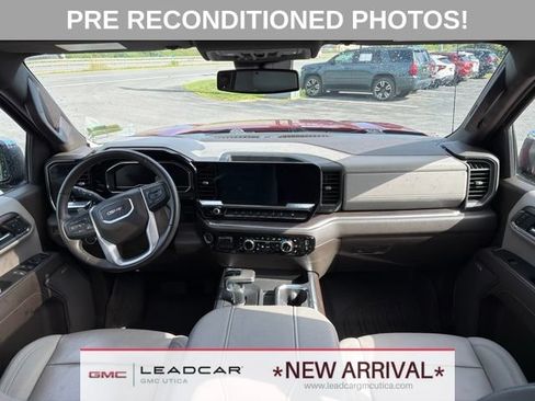 Used 2023 GMC Sierra 1500 SLT w/ SLT Premium Plus Package AWD/4WD image 17