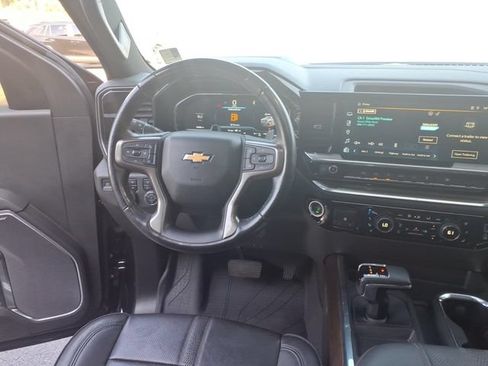 Used 2023 Chevrolet Silverado 1500 High Country w/ High Country Premium Package AWD/4WD image 11