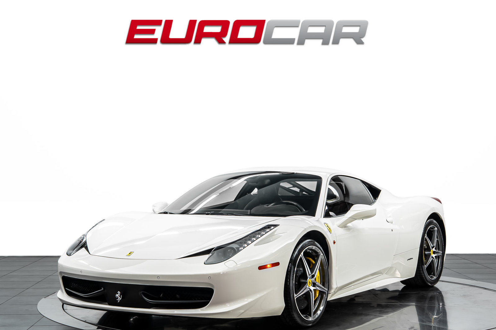 Used 2015 Ferrari 458 Italia Coupe RWD image 1