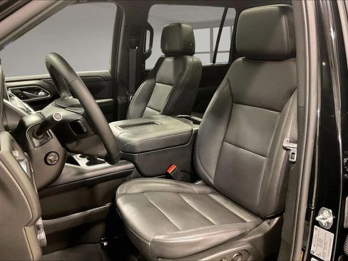 Used 2023 Chevrolet Suburban Z71 w/ Luxury Package AWD/4WD image 21