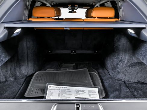 Used 2022 Rolls-Royce Cullinan image 16