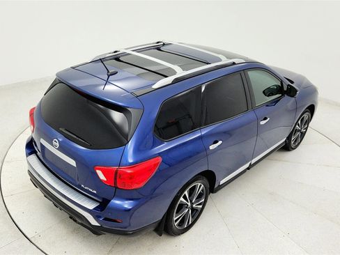 Used 2018 Nissan Pathfinder Platinum FWD image 17