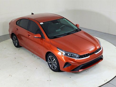 Used 2023 Kia Forte LXS w/ LXS Technology Package image 13