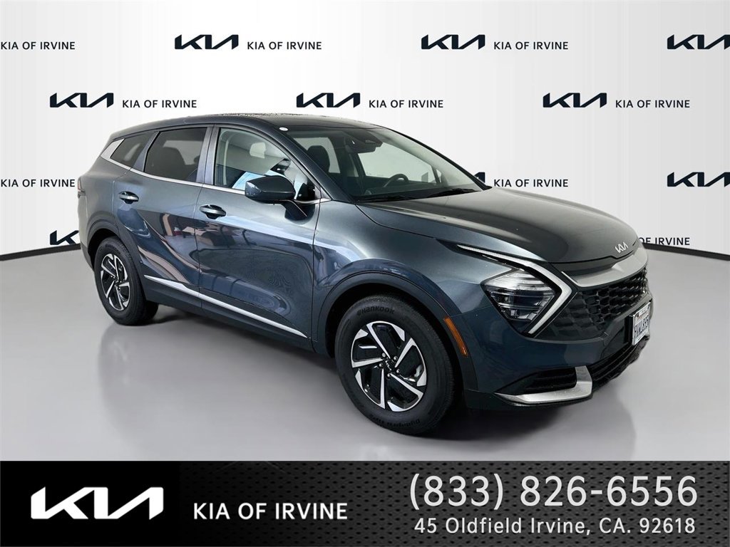 Used 2025 Kia Sportage LX FWD image 1