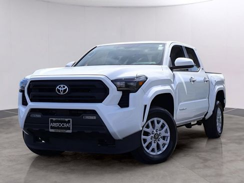 Used 2024 Toyota Tacoma SR5 AWD/4WD image 1