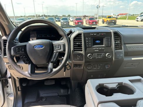 Used 2020 Ford F550 4x4 SuperCab Super Duty image 15