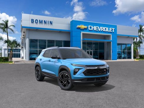 New 2026 Chevrolet TrailBlazer RS w/ Driver Confidence Package FWD image 2