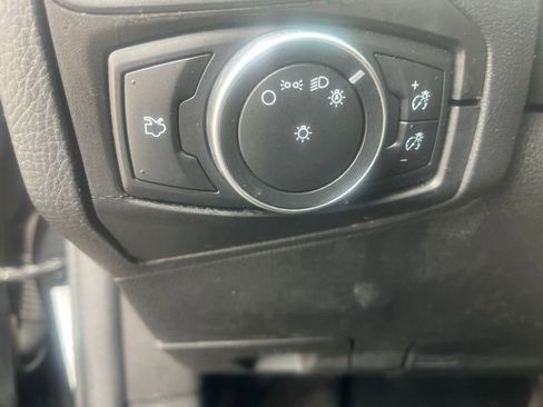 Used 2017 Ford Focus SE FWD image 23