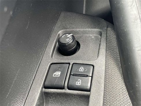 Used 2021 Toyota Corolla LE image 23