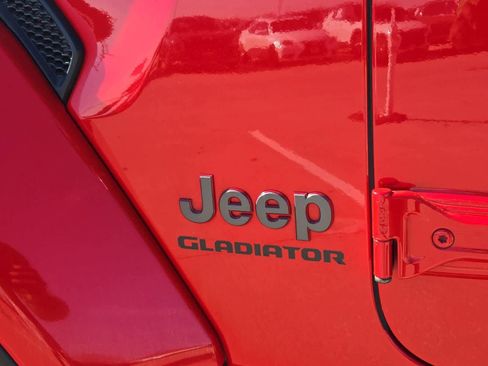 Used 2020 Jeep Gladiator Rubicon image 10