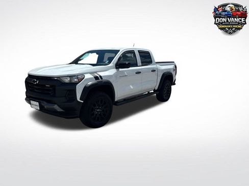 Used 2023 Chevrolet Colorado Trail Boss w/ Technology Package AWD/4WD image 1