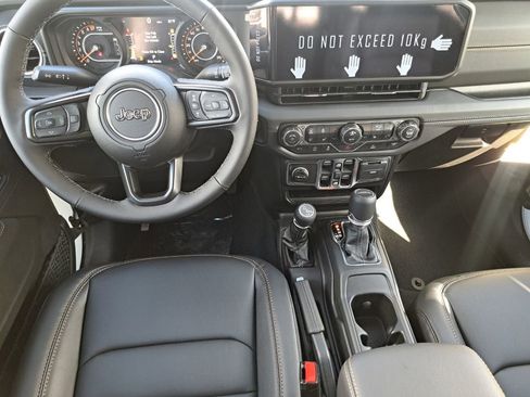 New 2026 Jeep Gladiator Sport AWD/4WD image 19