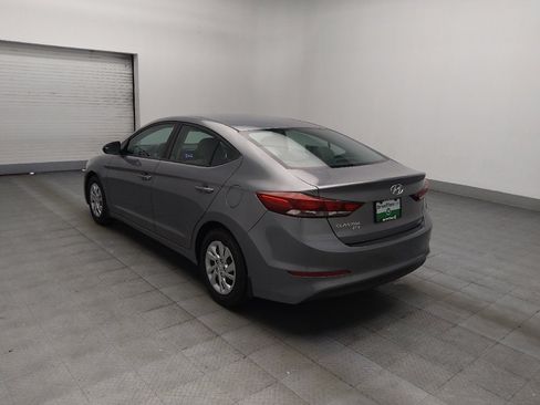 Used 2018 Hyundai Elantra SE FWD image 5