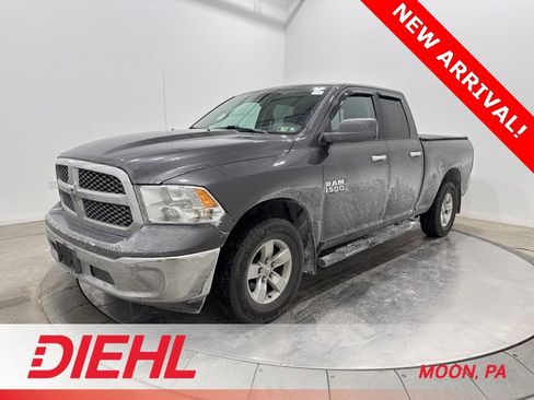 Used 2017 RAM 1500 Classic SLT image 3