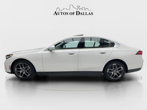 Used 2024 BMW i5 eDrive40i RWD image 5