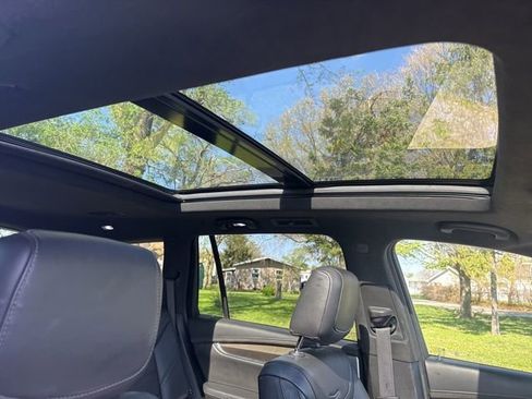 Used 2020 Cadillac XT6 Premium Luxury w/ Platinum Package image 19