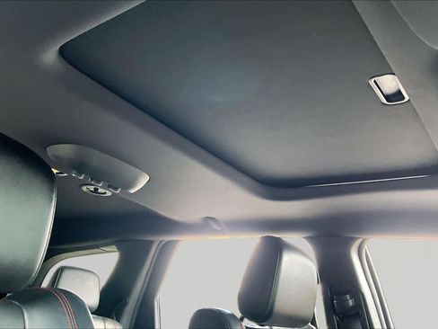 Used 2024 Dodge Durango GT RWD image 14