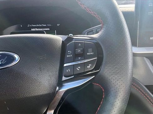 Used 2025 Ford Explorer ST-Line w/ ST-Line Street Pack image 19