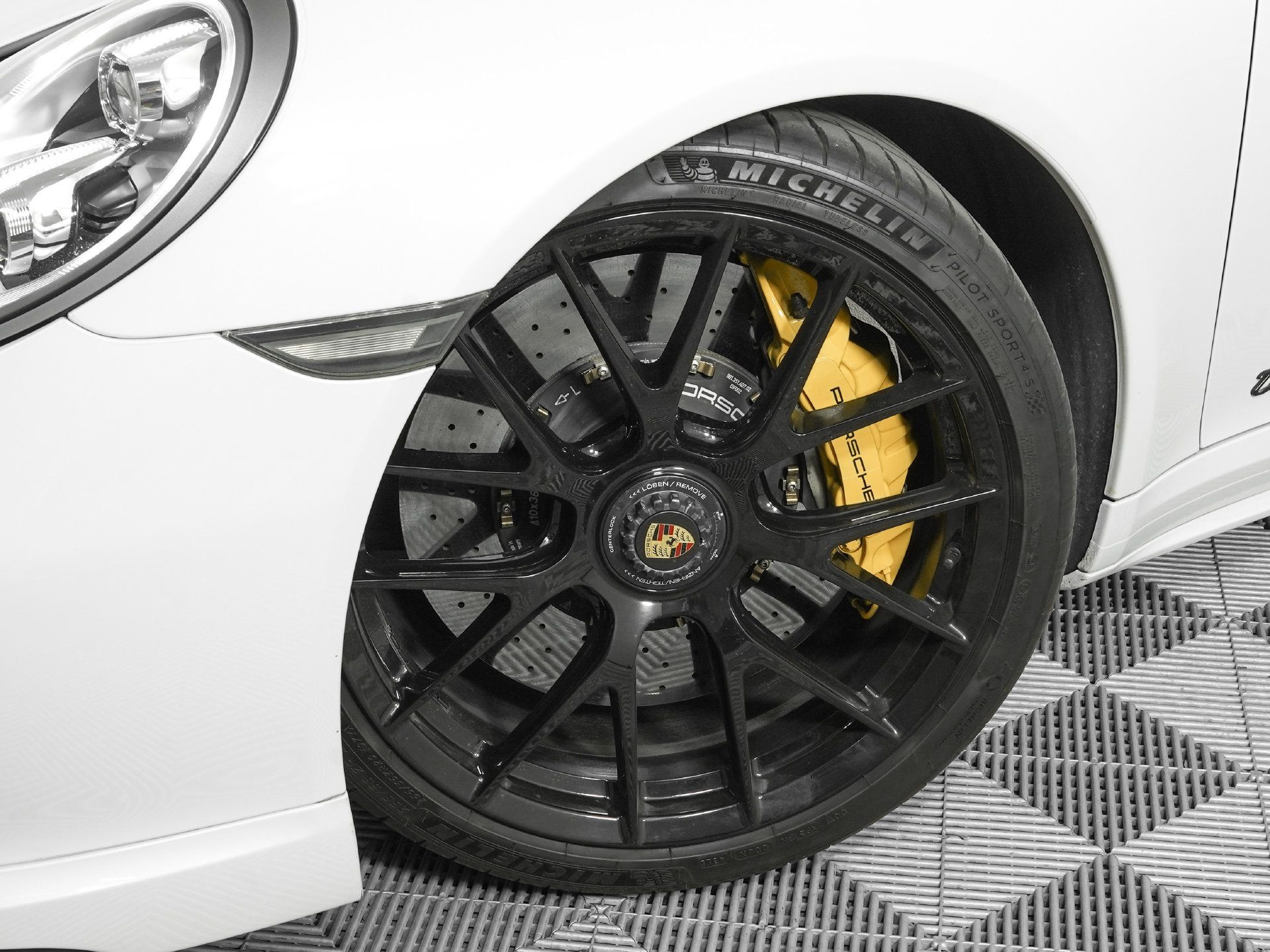 Used 2015 Porsche 911 Turbo AWD/4WD image 34