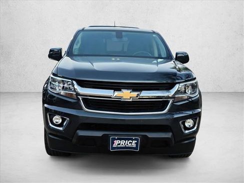 Used 2017 Chevrolet Colorado LT w/ LT Convenience Package image 2