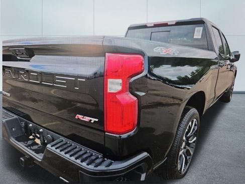 Used 2025 Chevrolet Silverado 1500 RST w/ Convenience Package II AWD/4WD image 3
