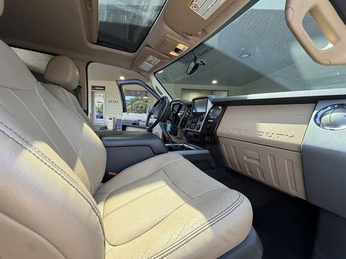 Used 2016 Ford F350 Lariat w/ Lariat Interior Package AWD/4WD image 14