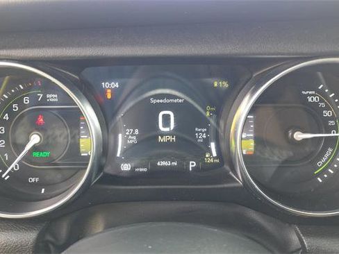 Used 2023 Jeep Wrangler Unlimited Sahara w/ Cold Weather Group AWD/4WD image 13