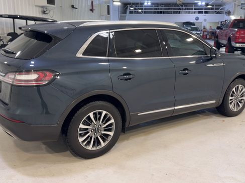 Used 2023 Lincoln Nautilus AWD w/ Premium Package image 9