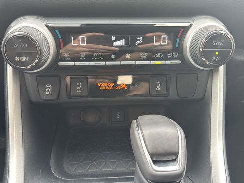 Used 2020 Toyota RAV4 XSE image 28