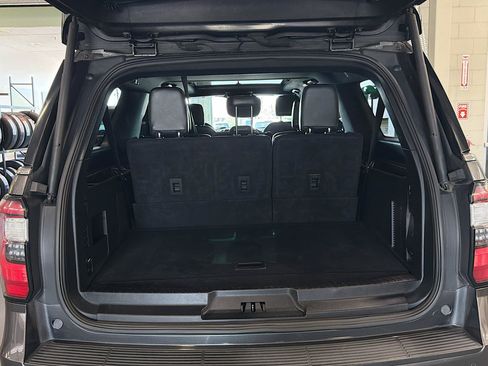 Used 2021 Ford Expedition Max Limited AWD/4WD image 31