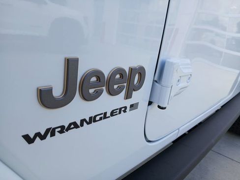 New 2025 Jeep Wrangler Unlimited Rubicon 392 image 30