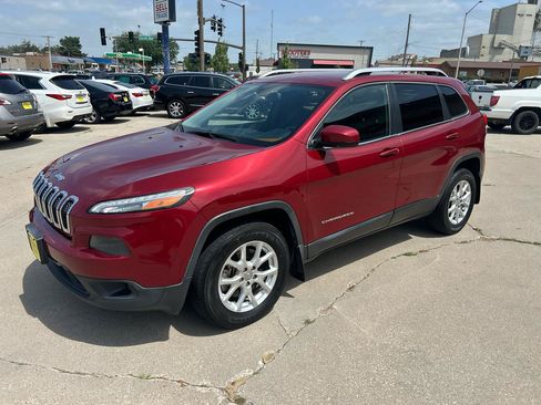 Used 2014 Jeep Cherokee Latitude w/ Cold Weather Group AWD/4WD image 7