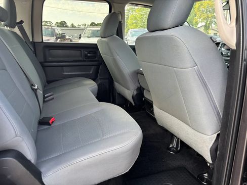 Used 2017 RAM 2500 Tradesman w/ Chrome Appearance Group AWD/4WD image 17