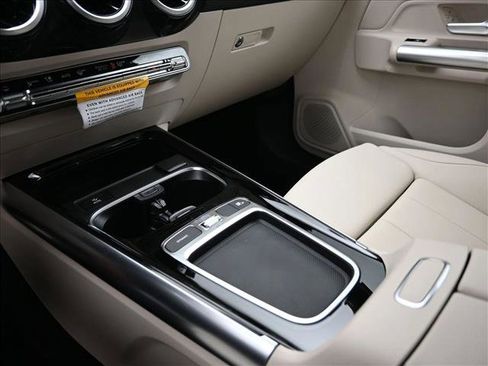 Certified 2025 Mercedes-Benz GLA 250 4MATIC image 13