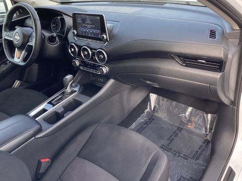 Used 2025 Nissan Sentra SV w/ All-Weather Package image 10