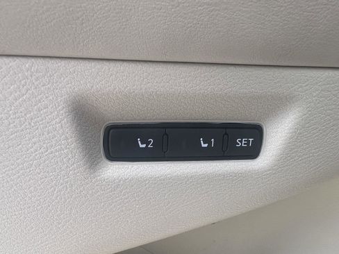 Used 2015 Nissan Murano Platinum w/ Platinum Technology Package image 11