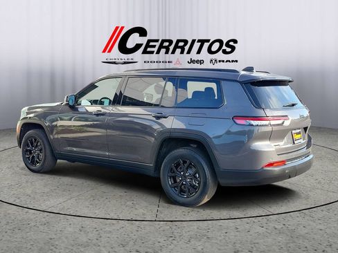 Used 2024 Jeep Grand Cherokee L Laredo AWD/4WD image 2