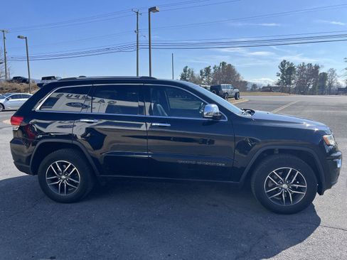 Used 2018 Jeep Grand Cherokee Limited image 6