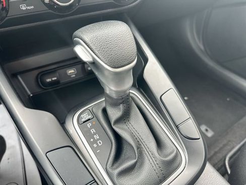 Certified 2023 Kia Soul LX w/ LX Technology Package FWD image 22