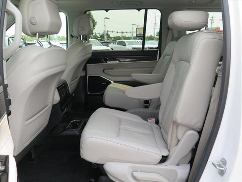 Used 2022 Jeep Wagoneer Series II w/ Convenience Group I RWD image 24