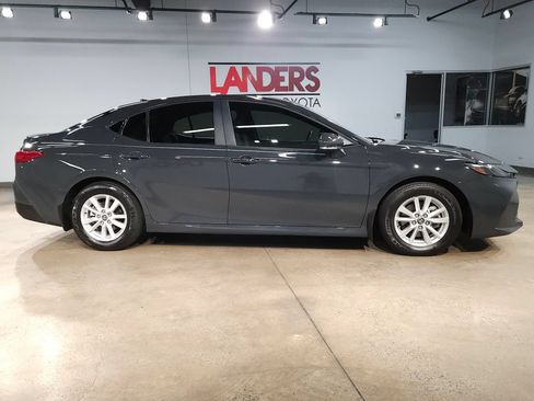 Used 2025 Toyota Camry LE FWD image 8