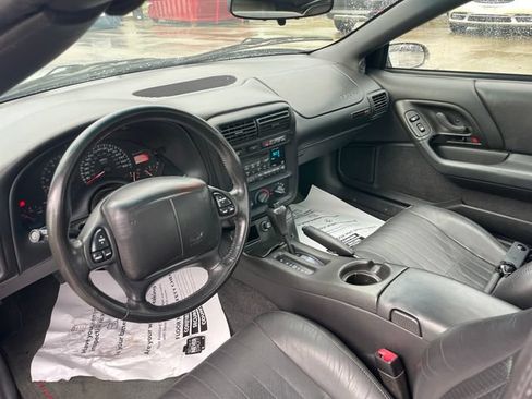 Used 2002 Chevrolet Camaro Z28 w/ SS Performance/Appearance Pkg RWD image 22