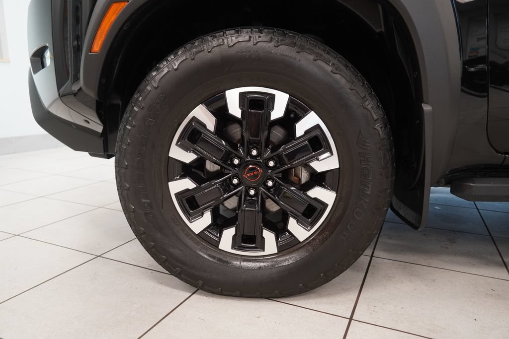 Used 2023 Nissan Frontier PRO-4X w/ Technology Package AWD/4WD image 15