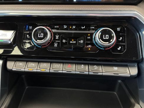 Used 2022 GMC Sierra 1500 Denali AWD/4WD image 27