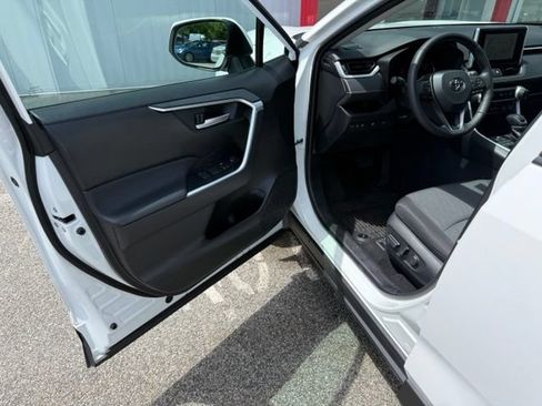 Used 2023 Toyota RAV4 XLE w/ Convenience Package AWD/4WD image 15