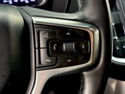 Used 2024 Chevrolet Suburban LT image 32