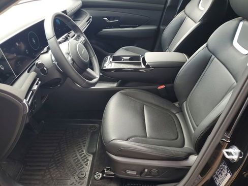 Used 2025 Hyundai Tucson Limited image 24