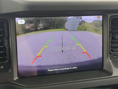 New 2025 Ford Bronco 4-Door image 18