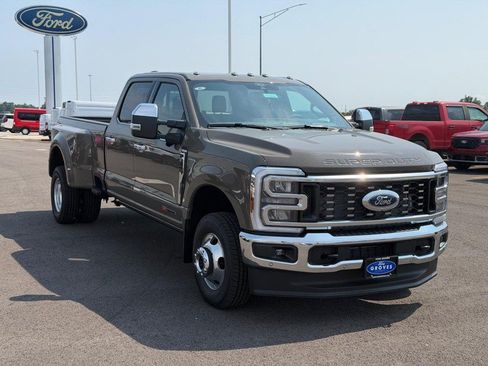 New 2026 Ford F350 King Ranch w/ Chrome Package AWD/4WD image 3