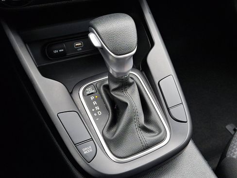 Used 2023 Kia Soul LX w/ LX Technology Package image 14